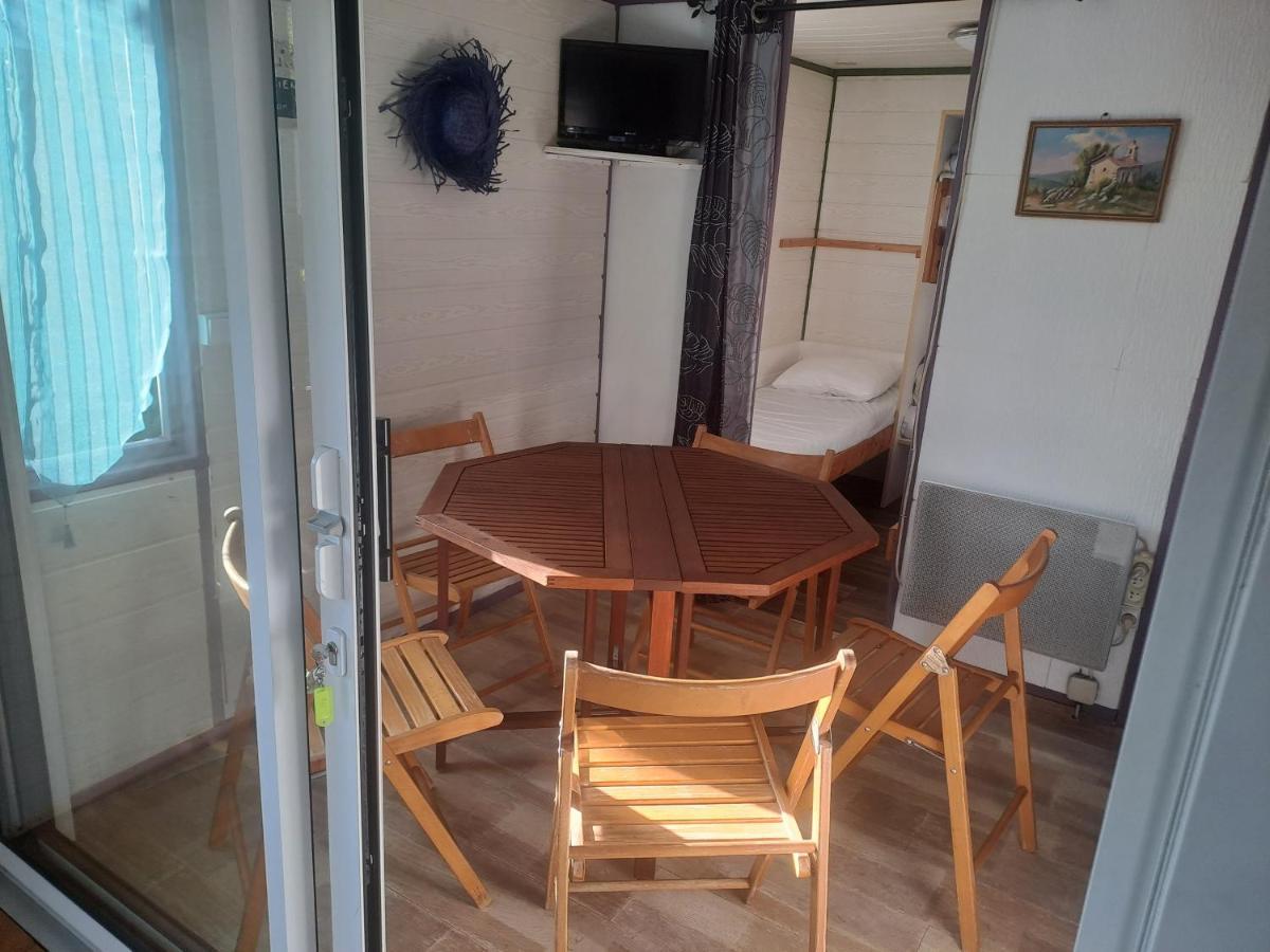 Chalet Pour 5 Personnes Equipe Sur Emplacement Privatif Dans Camping 4 Etoiles Appartenant Et Gere Par Un Particulier 호텔 푸아 외부 사진